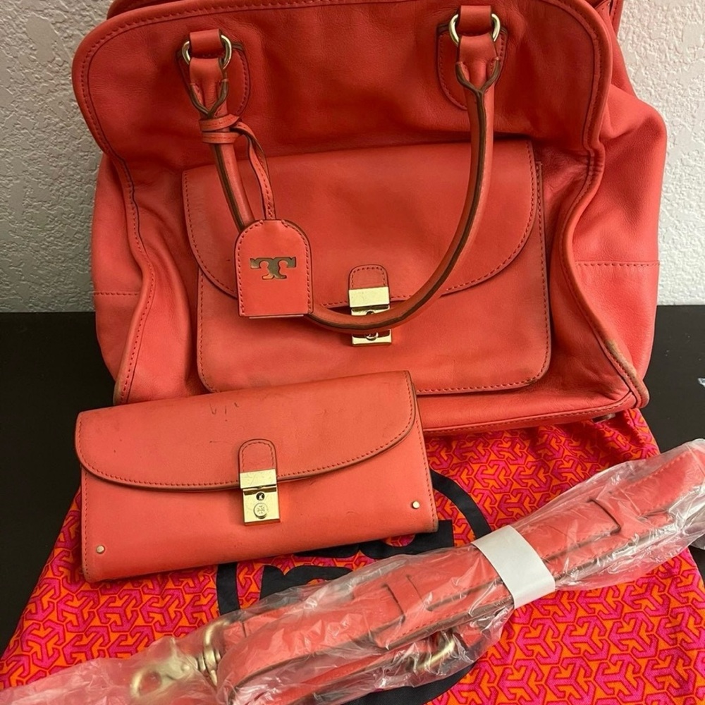 Tory Burch Coral Leather Bag Set